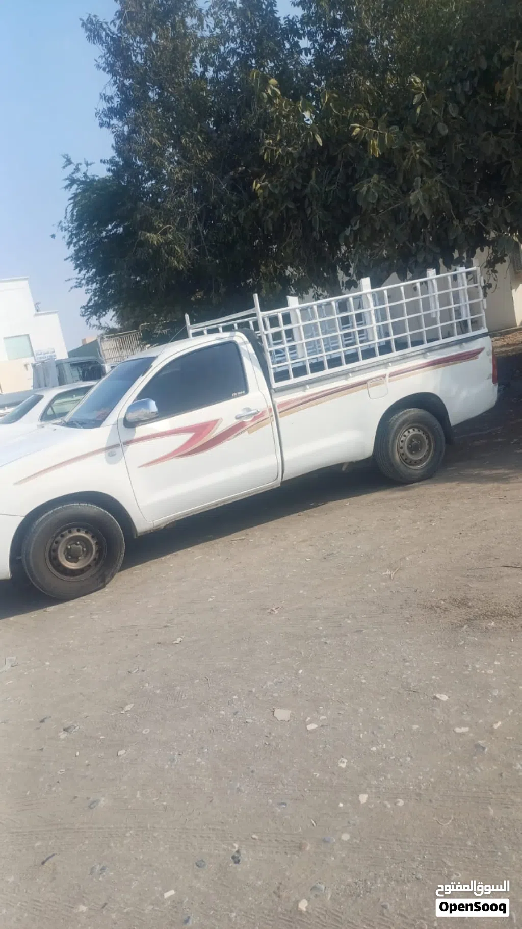نقل بيك اب بيكم نقل عفش نقل عام لجميع أنحاء السلطنة متوفر نجارة  نجارين حمالين محترفين جميع البضائع