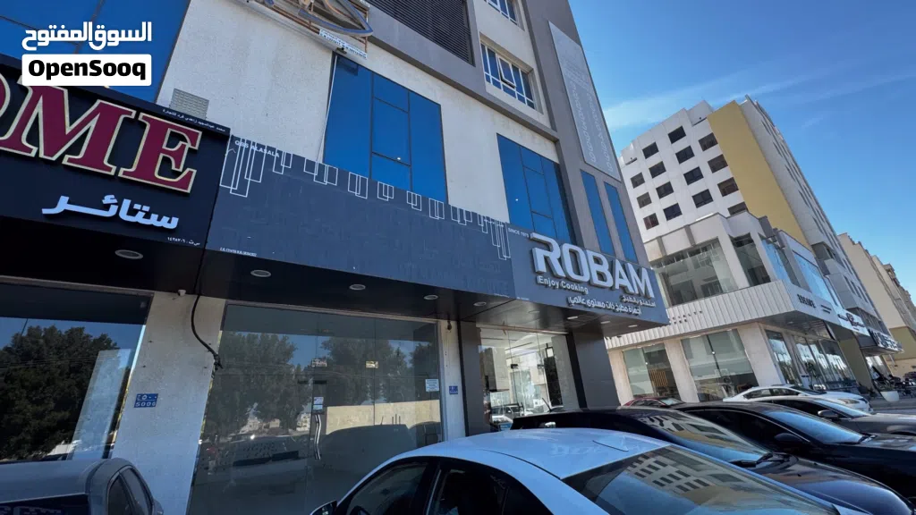محل للإيجار في الخوض شارع السيدة ميزون-شهرين مجانا