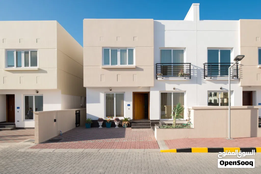 240 m2 5 Bedrooms Villa for Sale in Al Batinah Al Rumais