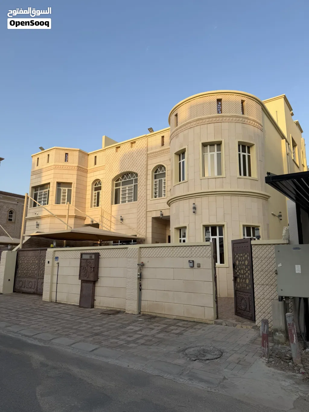 340 m2 More than 6 bedrooms Villa for Sale in Muscat Al Khoud
