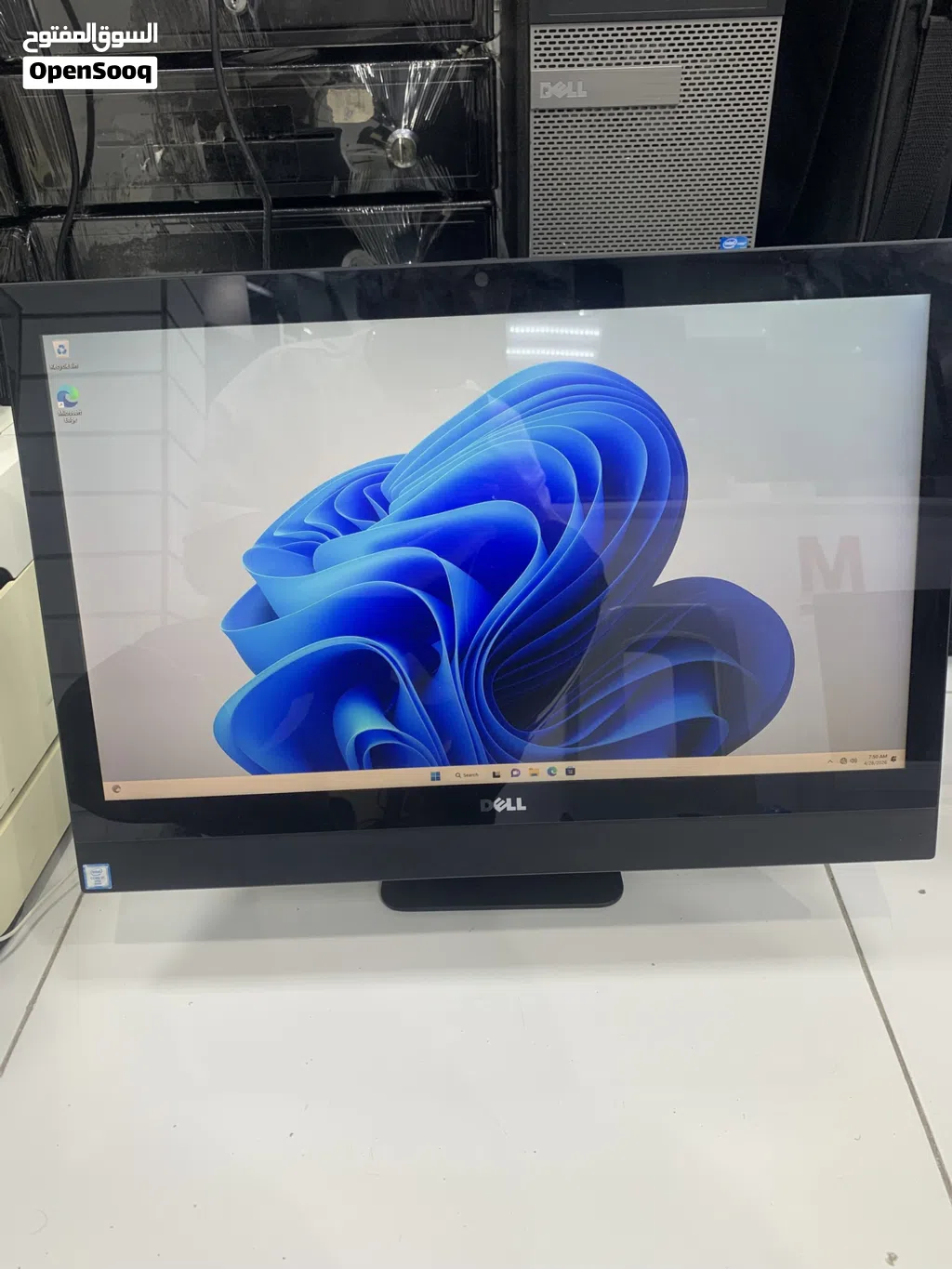 Dell all in one core i5 gen 6th ram 8 gb ssd 256 gb touchscreen
