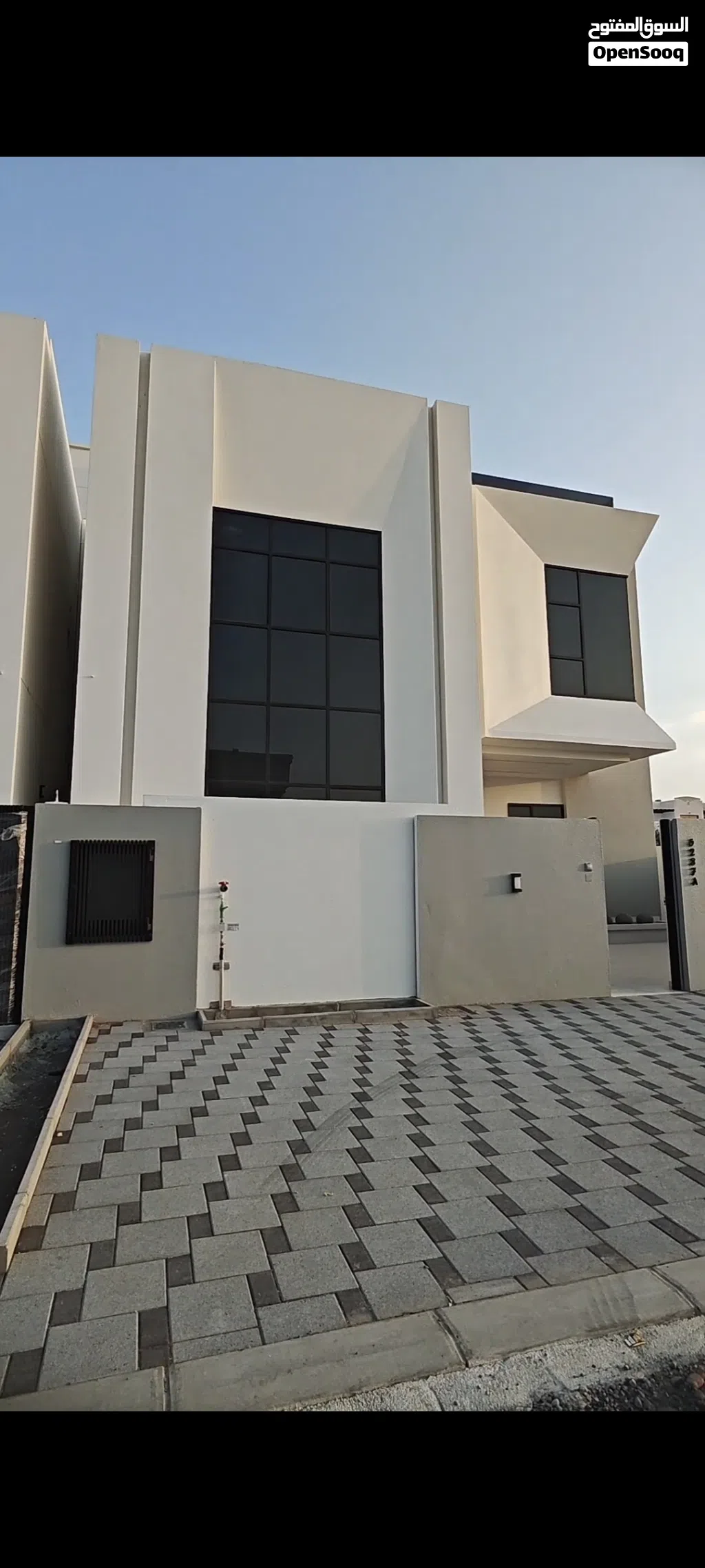 400 m2 More than 6 bedrooms Villa for Sale in Muscat Al Khoud