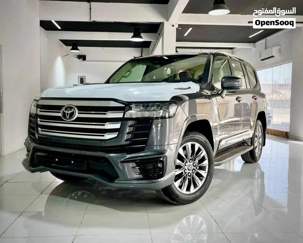 2025 Toyota Land Cruiser GXR