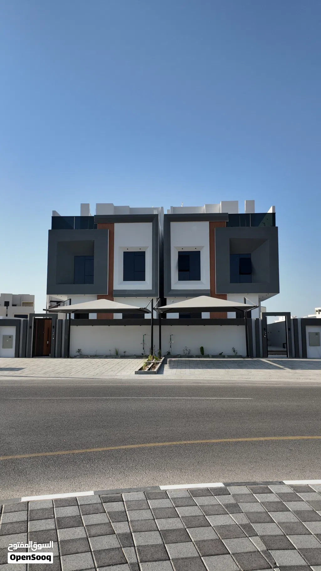 477 m2 More than 6 bedrooms Villa for Sale in Muscat Al Khoud
