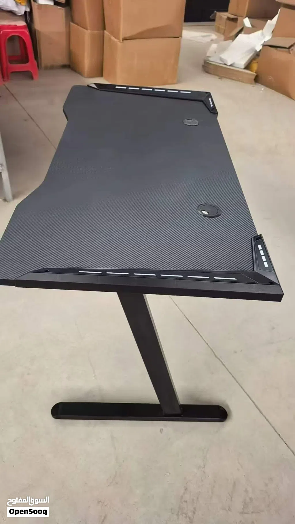 بسعر حصري   طاولة ألعاب بإضاءة RGB ... الدفع عند الاستلام