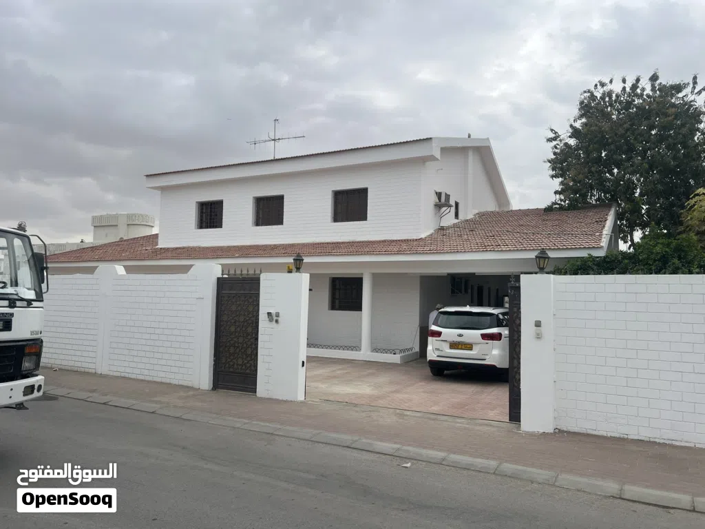 Villa for sale Al hail north