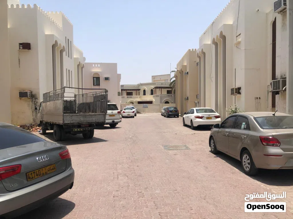 Unfurnished Monthly in Muscat Al Khoud