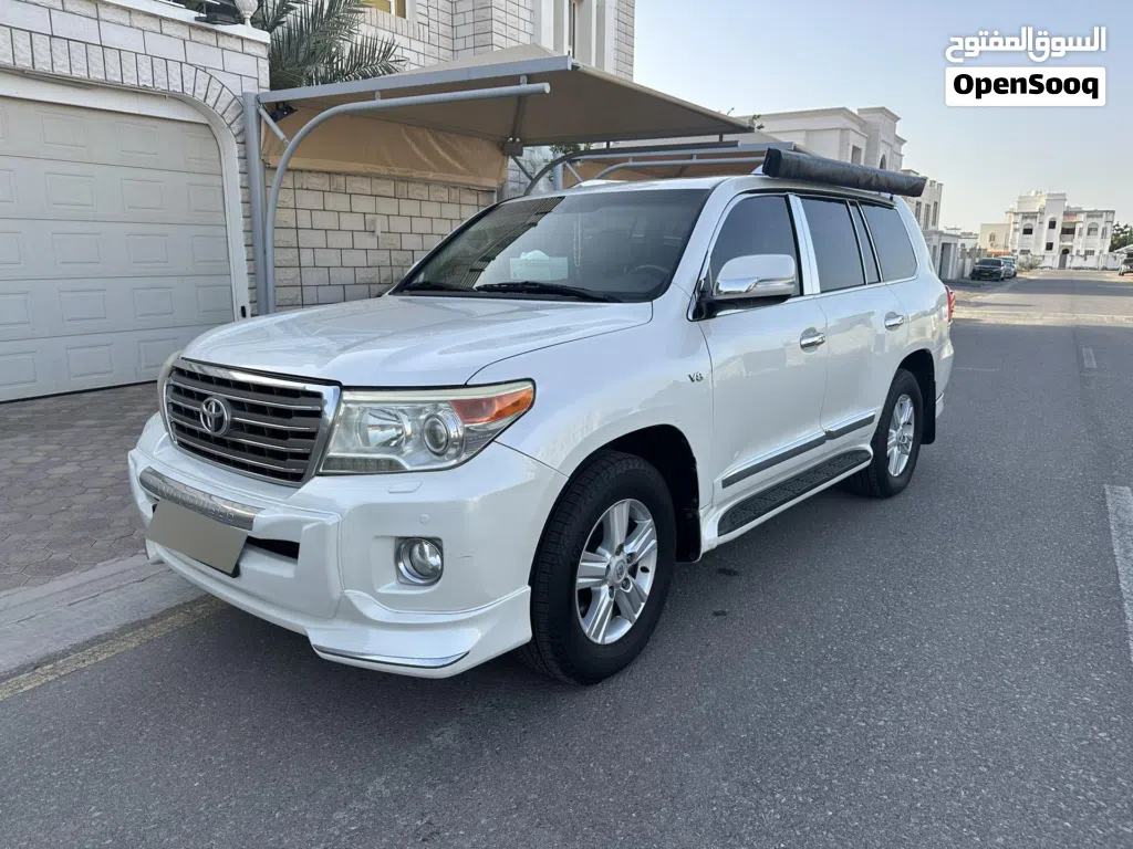 2013 Toyota Land Cruiser GXR
