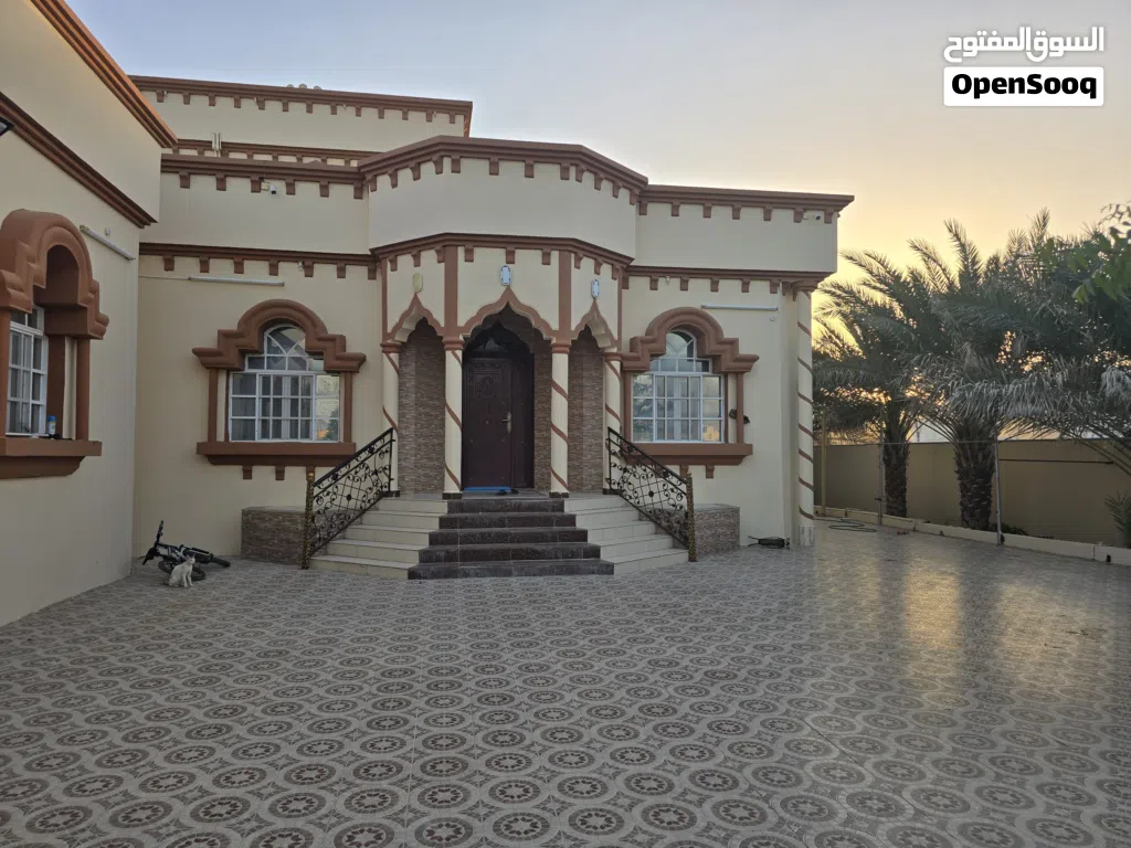 260 m2 4 Bedrooms Townhouse for Sale in Al Dakhiliya Sumail